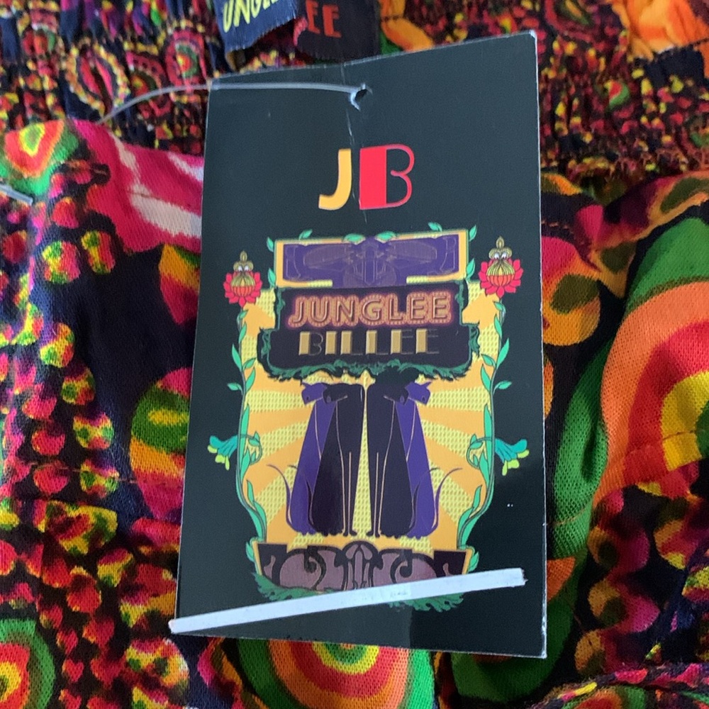 Vibrant Patterned Shorts - Picture 5 of 7